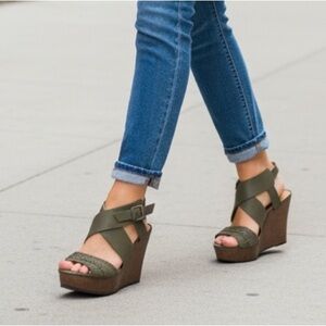New Anthro Indigo Rd. Olive Green Wedge Sandals 6.5